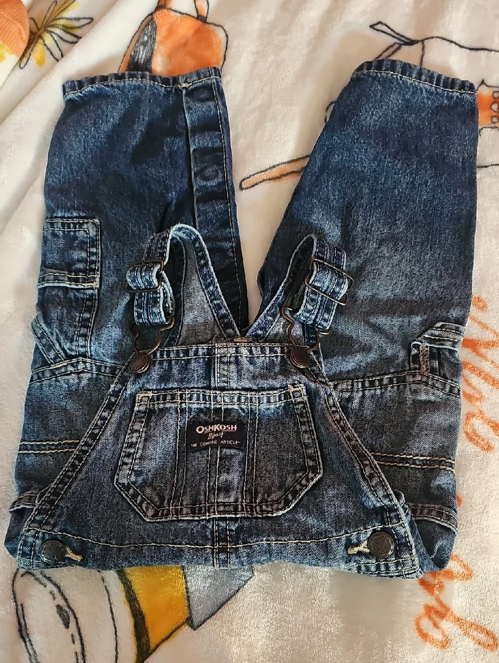OshKosh B'gosh Navy Denim Label Detail